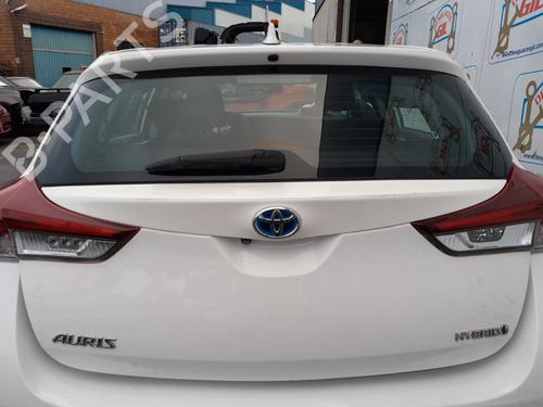 Tampa da Mala Tampa da Mala TOYOTA AURIS (_E18_) 1.8 Hybrid (ZWE186_, ZWE186R) (136 hp) 35771004 35771004