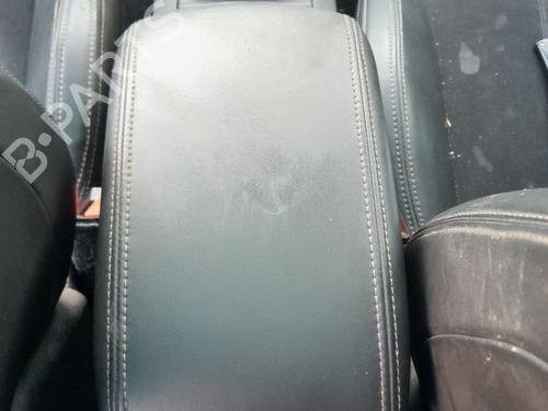 Mittelkonsole PEUGEOT 308 II (LB_, LP_, LW_, LH_, L3_) [2013-2021]  32266304