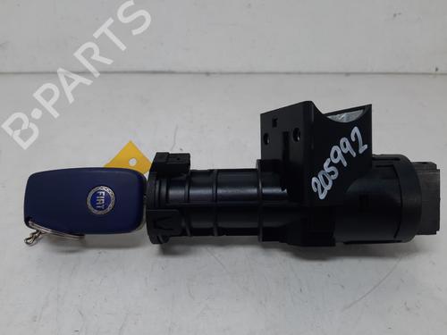 Used Ignition barrel Ignition barrel FIAT STILO (192_) 2.4 20V (192_XD1A, 192AXD12) (170 hp) 34134198 34134198