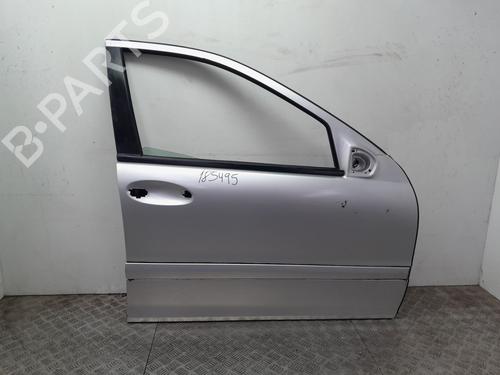 Used Right front door MERCEDES-BENZ C-CLASS (W203) C 220 CDI (203.006) (136 hp) 25774501