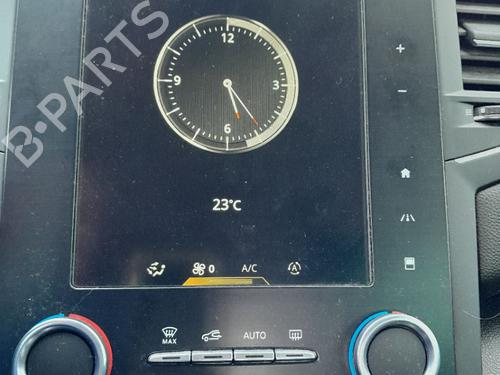 electronic-module-renault-megane-iv-hatchback-b9amn_-2015-39187855 main image