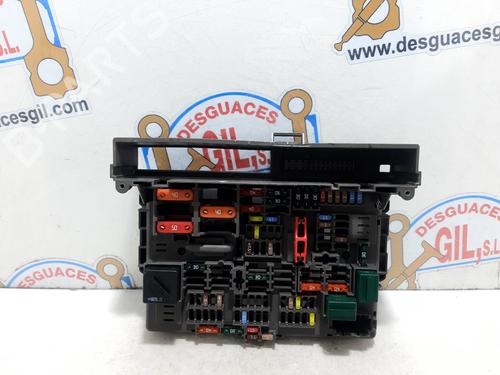 Used Fuse box BMW 3 Touring (E91) 318 d (143 hp) 20749034