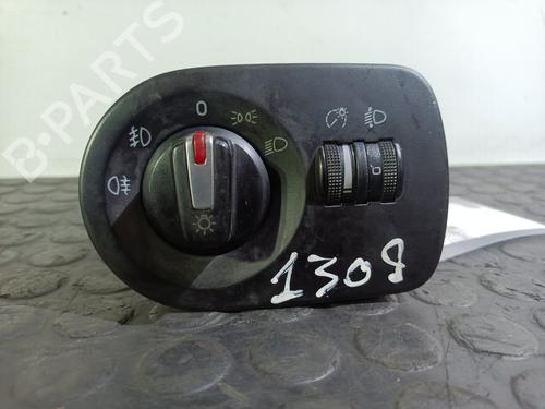 Used Headlight switch SEAT LEON (1P1) 1.4 TSI (125 hp) 20825157
