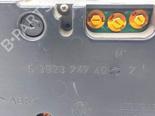 Instrument cluster VW GOLF III (1H1)  | BP21045305C47 