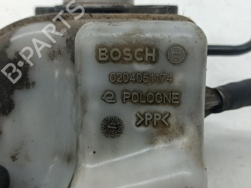 Brake master cylinder FORD TRANSIT Van (FA_ _) 2.4 TDCi | BP28014967M77 