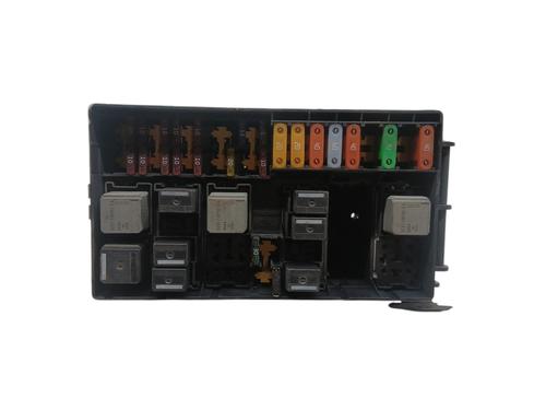 Used Fuse box Fuse box FORD TRANSIT CONNECT (P65_, P70_, P80_) 1.8 Di (75 hp) 33303440 33303440