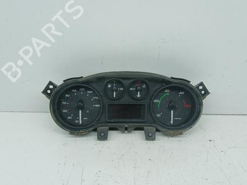 Used Instrument cluster IVECO DAILY IV Van 70C17V, 70C17 V/P (170 hp) 28673629