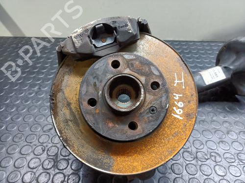 Used Left front steering knuckle VW POLO III (6N1) 60 1.4 (60 hp) 20823524