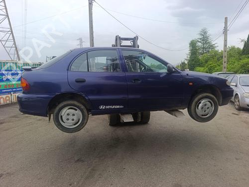 Brugte HYUNDAI ACCENT I (X-3) 1.3 i 12V 4673074