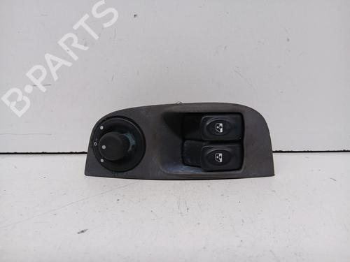 Used Left front window switch RENAULT MEGANE I (BA0/1_) 1.4 e (BA0E, BA0V) (75 hp) 29879276