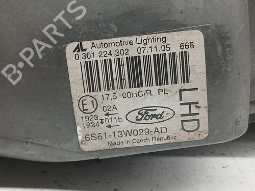Right headlight FORD FIESTA V (JH_, JD_) 1.4 TDCi | BP27996247C29 