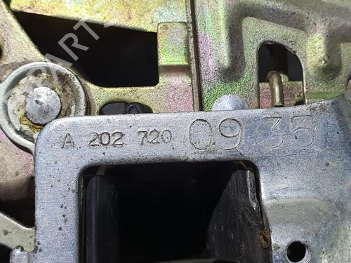 Front left lock MERCEDES-BENZ E-CLASS (W210) E 300 Turbo-D (210.025) | BP20824033C98 