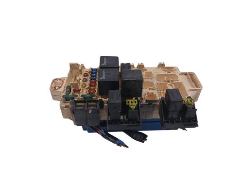 Used Fuse box MITSUBISHI PAJERO III (V7_W, V6_W) [1999-2007]  31716537