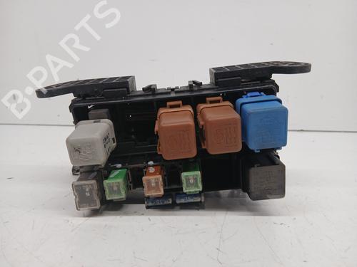 Used Fuse box NISSAN TERRANO II (R20) 2.7 TDi 4WD (125 hp) 27491416