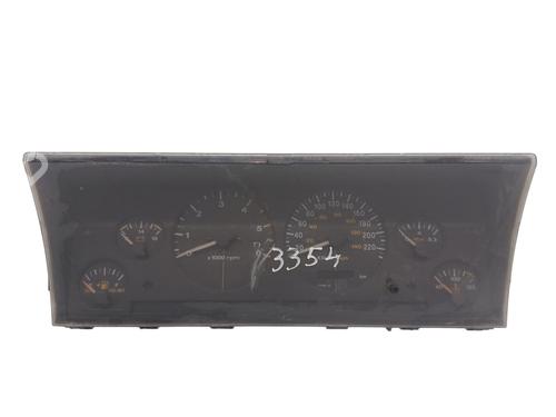 Cockpit JEEP GRAND CHEROKEE I (ZJ, ZG) 2.5 TD Laredo (115 hp) 31613683