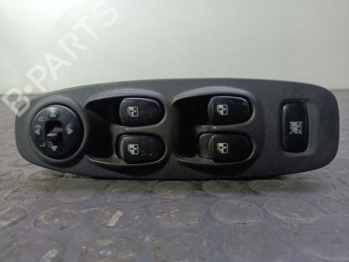 Used Left front window switch HYUNDAI ACCENT II (LC) 1.5 (102 hp) 20820745