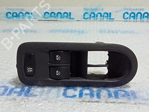Used Left front window switch RENAULT MEGANE II (BM0/1_, CM0/1_) 1.5 dCi (BM02, BM13, BM2A, CM02, CM13) (101 hp) 20821403