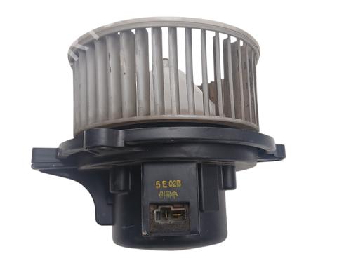 Used Heater blower motor KIA SORENTO I (JC) [2002-2011]  32475881