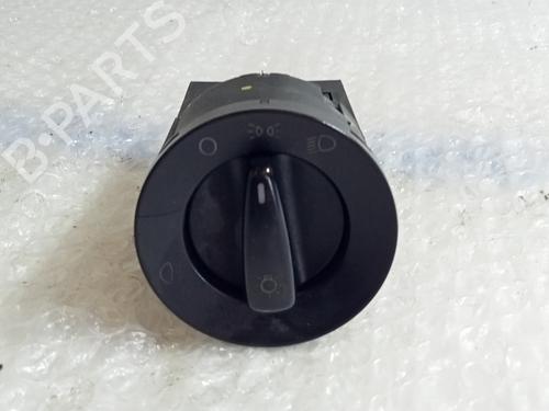 Used Headlight switch VW POLO (9N_, 9A_) 1.2 12V (64 hp) 20816478
