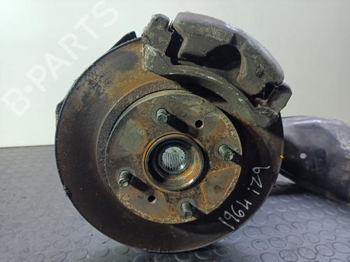 Used Left front steering knuckle NISSAN PRIMERA Hatchback (P11) 2.0 TD (90 hp) 32074252