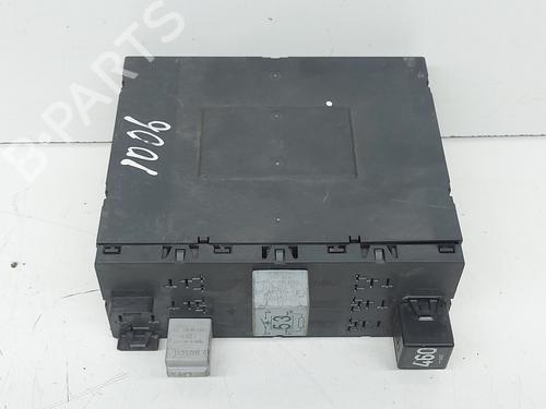 Used Fuse box VW CADDY III MPV (2KB, 2KJ, 2CB, 2CJ) 1.9 TDI (105 hp) 26610802