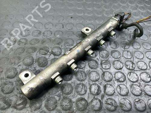 Used Injection rail FIAT STILO Multi Wagon (192_) 1.9 D Multijet (120 hp) 28369244