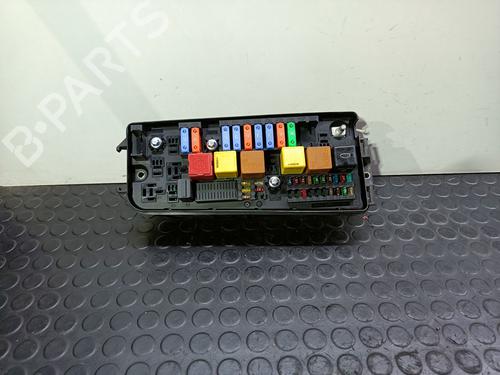 Fuse box OPEL VECTRA C (Z02) 2.2 DTI 16V (F69) | BP20825888E1 