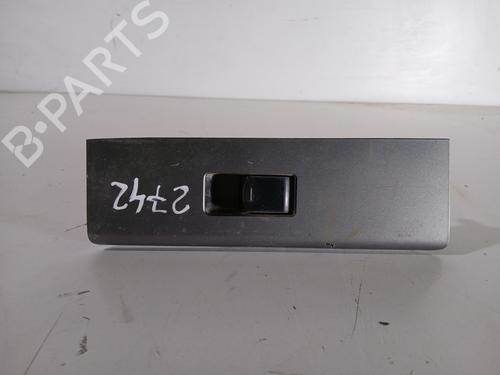 Used Right front window switch NISSAN NAVARA NP300 (D40) [2004-2026]  33113650