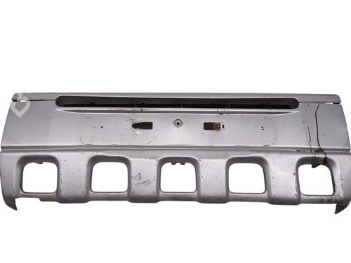 Used Grille MITSUBISHI PAJERO II (V3_W, V2_W, V4_W, V5_W) 2.5 TD 4WD (V24W) (99 hp) 31841524