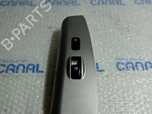 Used Right front window switch KIA SPORTAGE II (JE_, KM_) 2.0 CRDi 4WD (140 hp) 20817399