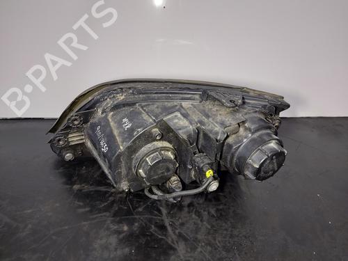 Right headlight KIA SORENTO I (JC) 2.5 CRDi 4WD | BP20837323C29 