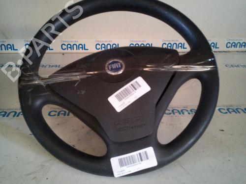 Used Steering wheel FIAT STILO (192_) 1.4 16V (90 hp) 20827196