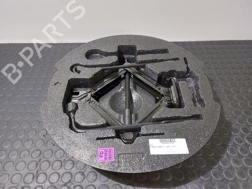 Used Jack Kit HYUNDAI i30 Estate (FD) 1.6 CRDi (90 hp) 27405088