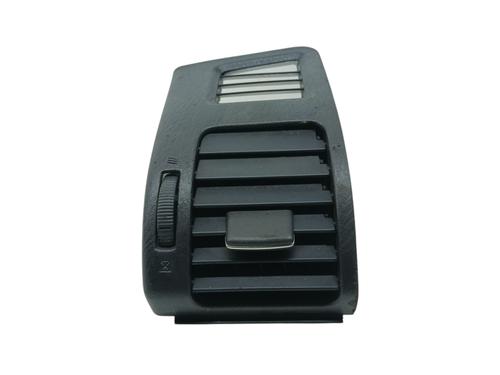 Used Air vent SUZUKI GRAND VITARA I (FT, HT) 2.0 HDI 110 16V 4x4 (SQ420D, TD83V, JA420WD) (109 hp) 31817121