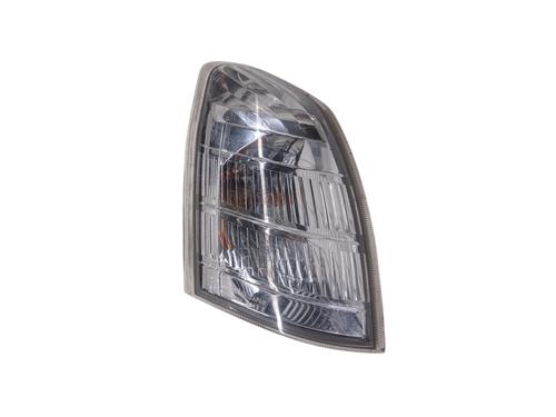 Clignotant avant droit NISSAN X-TRAIL I (T30) [2001-2013]  32034444
