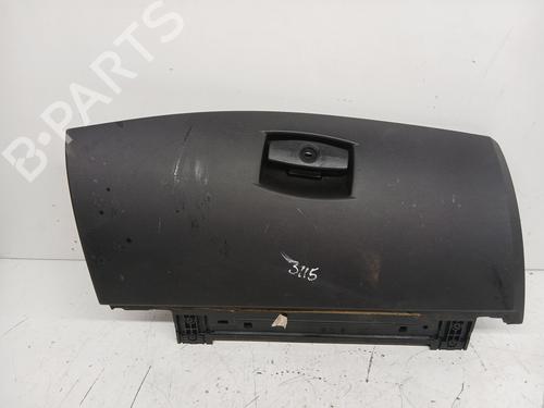 Used Glove box BMW 5 (E60) 525 d (177 hp) 33039756