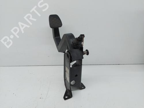 Used Clutch pedal MERCEDES-BENZ VITO / MIXTO Van (W639) 115 CDI (639.601, 639.603, 639.605) (150 hp) 26332508