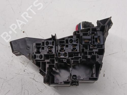 Fuse box TOYOTA HILUX VIII Pickup (_N1_)  | BP29728219E1 