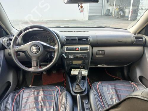 Left headlight SEAT LEON (1M1)  | BP32010798C28 