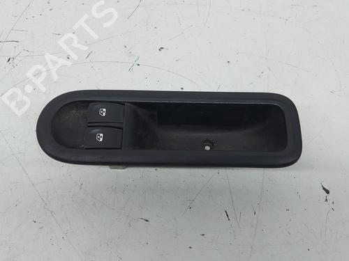 Used Left front window switch RENAULT CLIO III (BR0/1, CR0/1) 1.2 16V (BR0P, CR0P) (101 hp) 29433773
