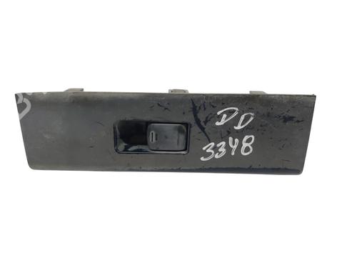 Used Right front window switch NISSAN PATHFINDER III (R51) 2.5 dCi 4WD (171 hp) 31761145