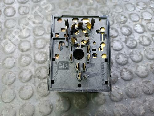 Headlight switch OPEL ZAFIRA A MPV (T98) 2.0 DTI 16V (F75) | BP31828494I24
