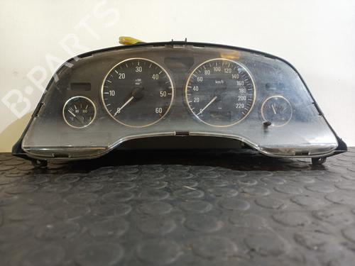 Used Instrument cluster OPEL ZAFIRA A MPV (T98) 2.2 DTI 16V (F75) (125 hp) 20825430