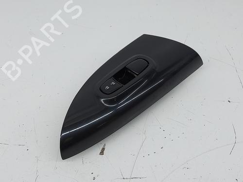 Used Right front window switch NISSAN JUKE (F15) [2010-2019]  27860493