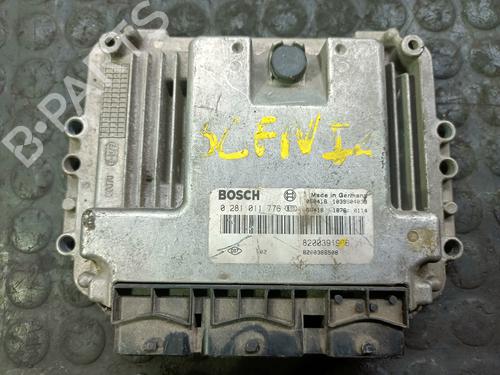 Used Engine control unit (ECU) RENAULT SCÉNIC II (JM0/1_) [2003-2010]  20829252