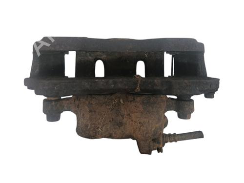 Used Right front brake caliper Right front brake caliper MITSUBISHI PAJERO II (V3_W, V2_W, V4_W, V5_W) 2.5 TD 4WD (V24W) (99 hp) 33749075 33749075