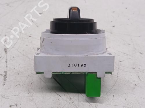 Switch SUZUKI GRAND VITARA II (JT, TE, TD) 1.9 DDiS All-wheel Drive (JT419, TD44, JB419WD, JB419XD,... | BP29834616I30 - Image 2