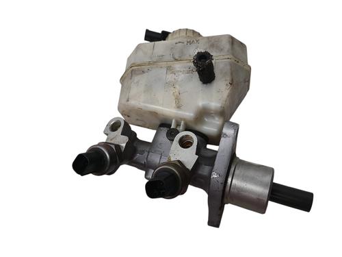 brake-master-cylinder-bmw-3-touring-e46-1999-2000-2001-2002-2003-2004-2005-32098495 main image