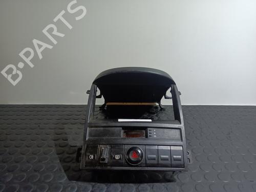 Used Middle console KIA SORENTO I (JC) 2.5 CRDi 4WD (140 hp) 32495399