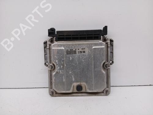Used Engine control unit (ECU) PEUGEOT 306 Hatchback (7A, 7C, N3, N5) [1993-2003]  28164494